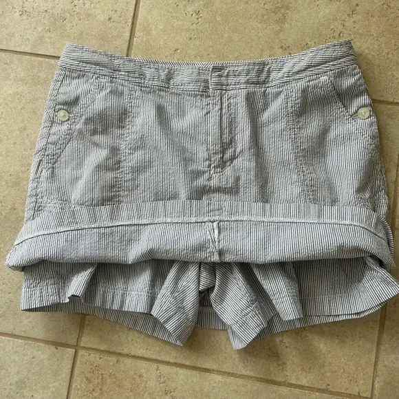 DOCKERS Seersucker Skort Blue White Striped Cotton Mini Skirt Preppy | Size 10P - Picture 9 of 13